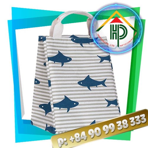 A shark pattern lunch bag