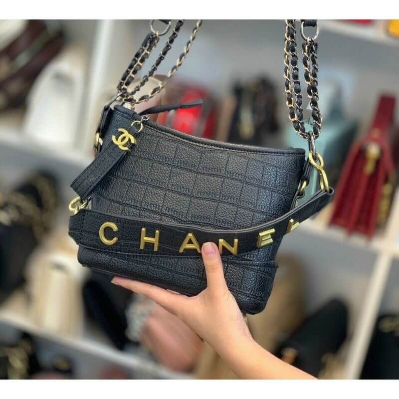 Túi xách Chanel HOBO sành điệu