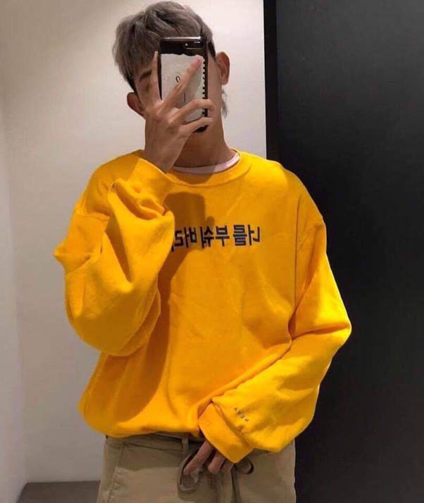 Sweatshirt in chữ