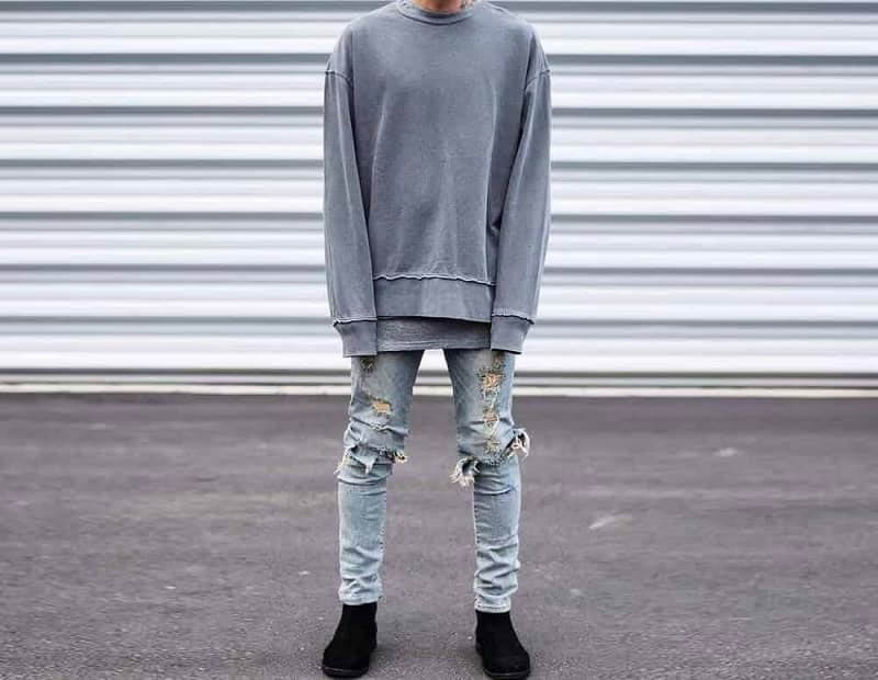 Phối đồ sweater với quần jeans