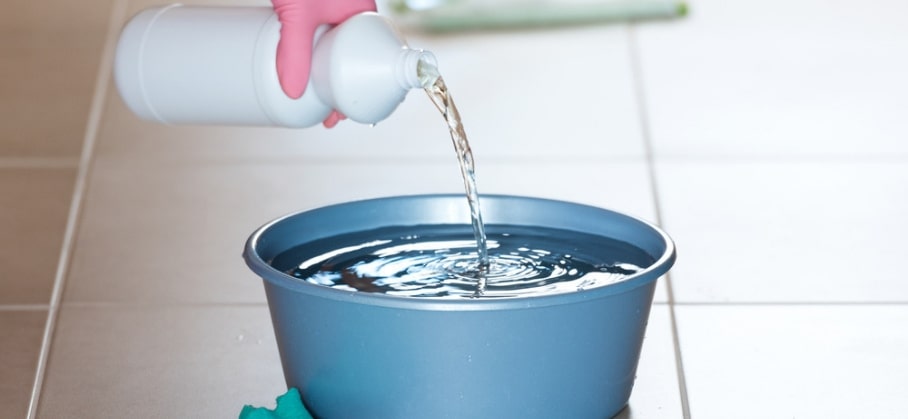 Fill water with non-detergent soap