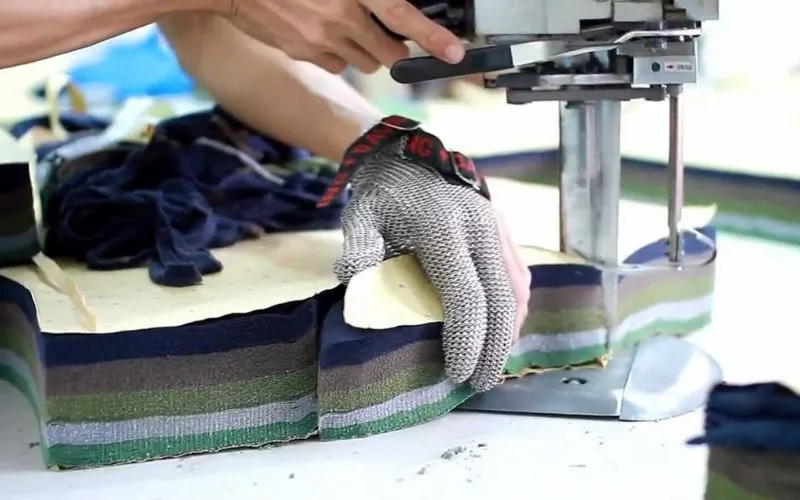 Cắt vải và chuẩn bị