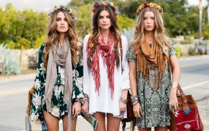 Cách Phối Đồ Với Túi Vải Đay: 7 Style Cực Chất 2025 Style Bohemian Tự Do