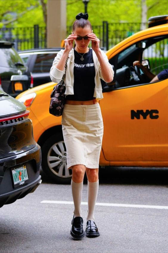 Bella Hadid is one of devotees of low-rise retro items
