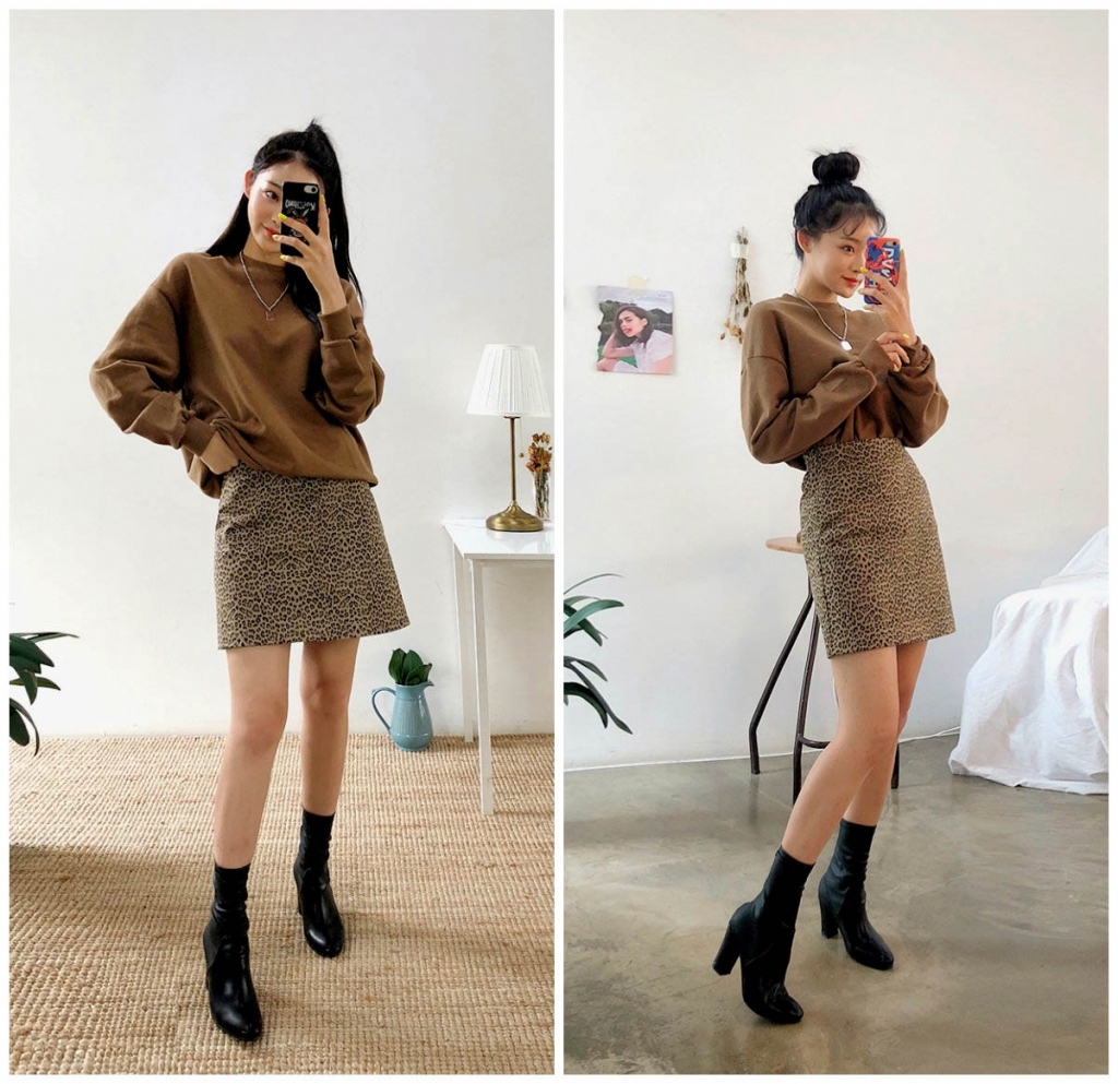 Combine basic t-shirt with long leopard print skirt