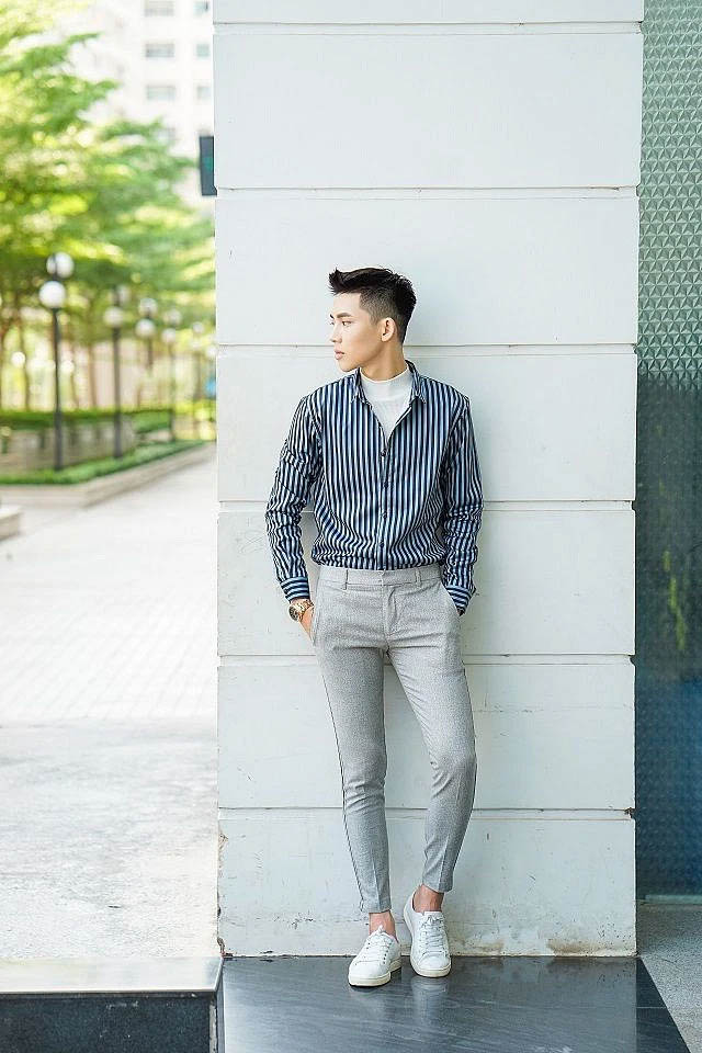 Dress shirt plus turtleneck combo when combined with dress pants