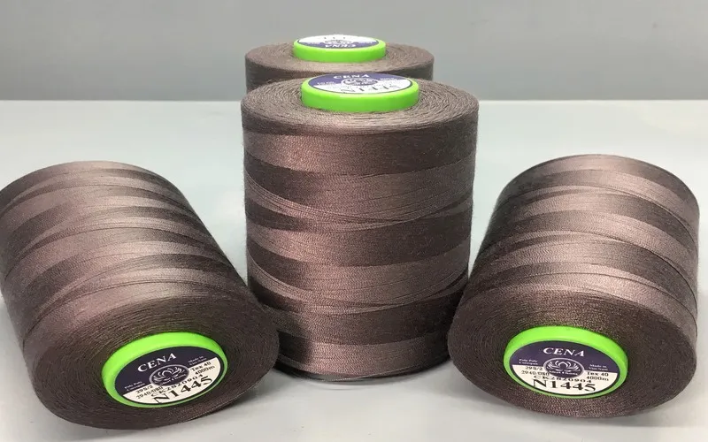 Durable polyester thread with good load-bearing Durable polyester thread with good load-bearing