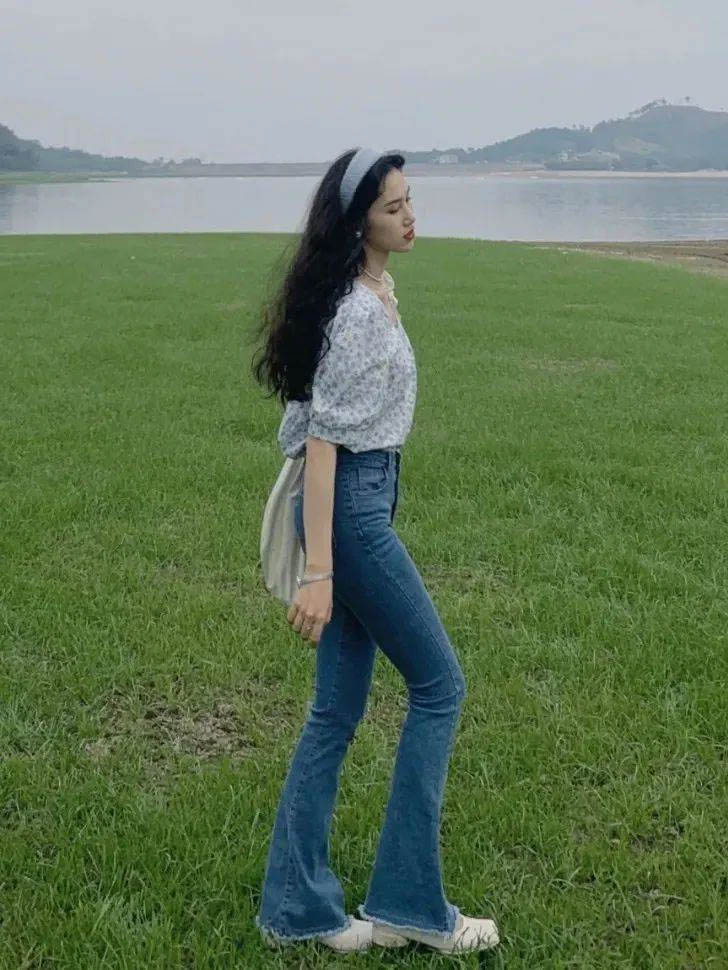 Flared pants extremely figure-flattering Flared pants extremely figure-flattering