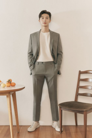 How to distinguish blazer and vest