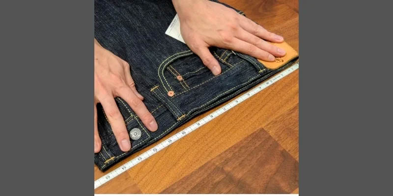 Measure women's jeans size using your existing jeans Measure women's jeans size using your existing jeans
