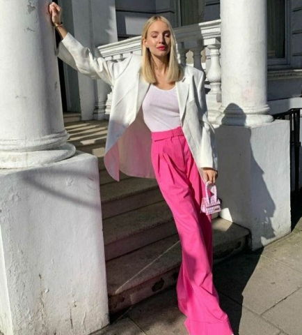 Outfit with only two pink white tones but not boring at all