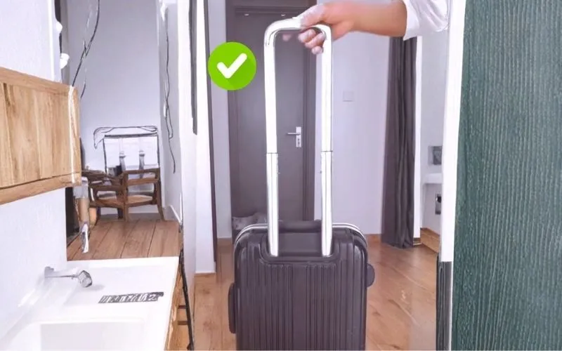 Assemble Rolling Luggage