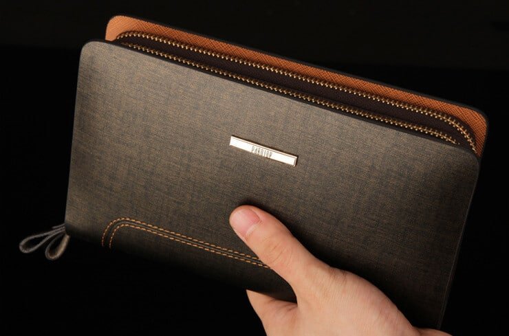 Usability of premium men's leather wallet
