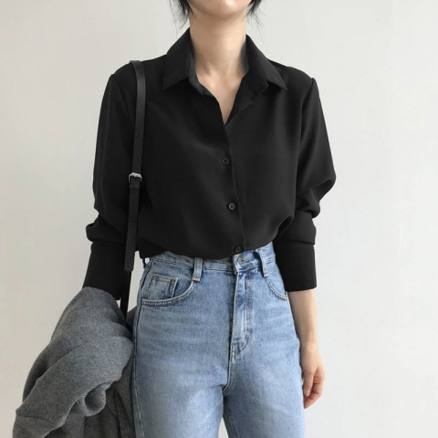 What color pants to pair with black women's shirts