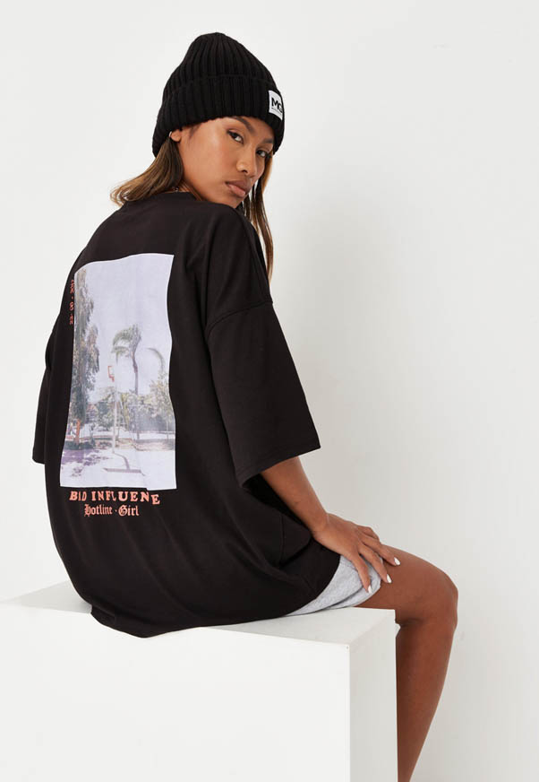 What is an oversized T-shirt?