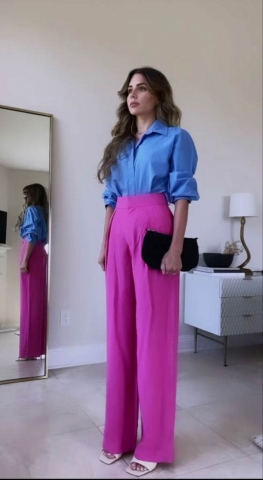 White heels will be the ideal choice for this colorful outfit White heels will be the ideal choice for this colorful outfit