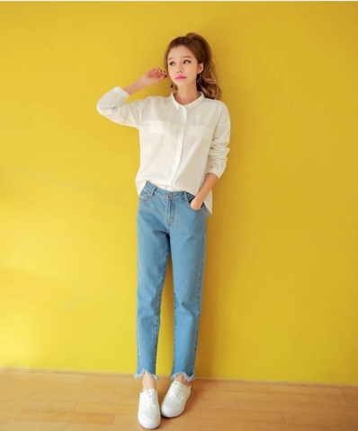 White shirt with jeans classic student style