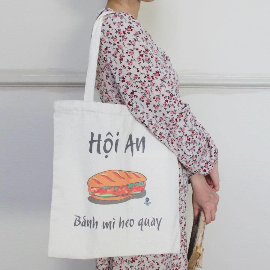 Canvas bag printed with Vietnamese images – the most meaningful souvenir