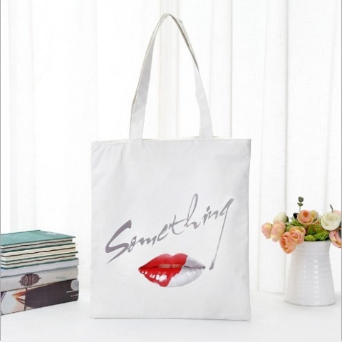 Canvas bags — one of the most effective alternatives to plastic bags Canvas bags — one of the most effective alternatives to plastic bags