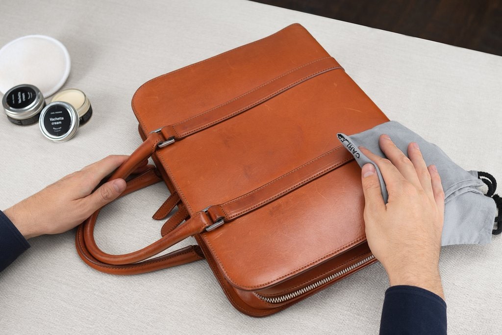 Revealed: Expert Secrets to Keeping Your Men's Handbag Looking Brand New Every Day Revealed: Expert Secrets to Keeping Your Men's Handbag Looking Brand New Every Day