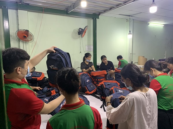 overall quality inspection of Tri Thuc School backpacks