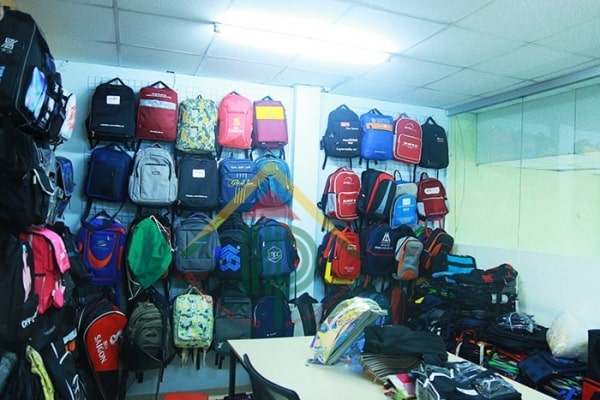 Sharing 4 Factors for Choosing a Custom Backpack Sewing Company