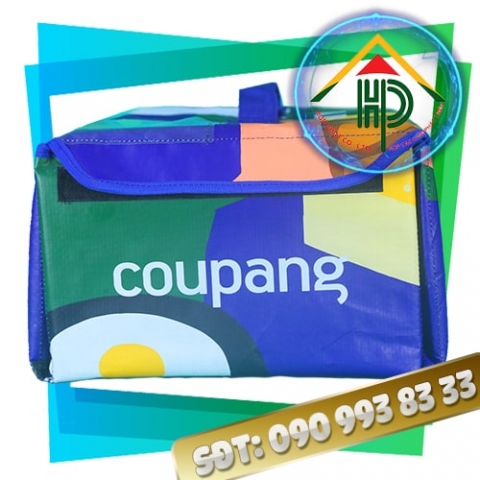 Hop Phat Coupang 3 insulated bag made from woven PP fabric What Fabrics Are Commonly Used to Manufacture Insulated Bags?