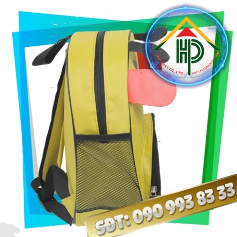 Thuc Hanh Preschool Backpack – Cute Bee Design School Bag by Hop Phat Side view of Thuc Hanh preschool backpack